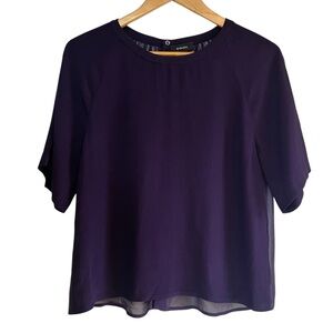 Babaton silk short sleeve open back blouse in purple size M excellent condition
